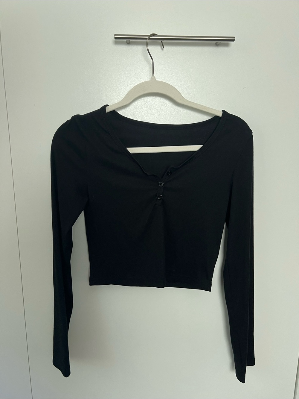 Black Long Sleeve Cropped Henley Top
